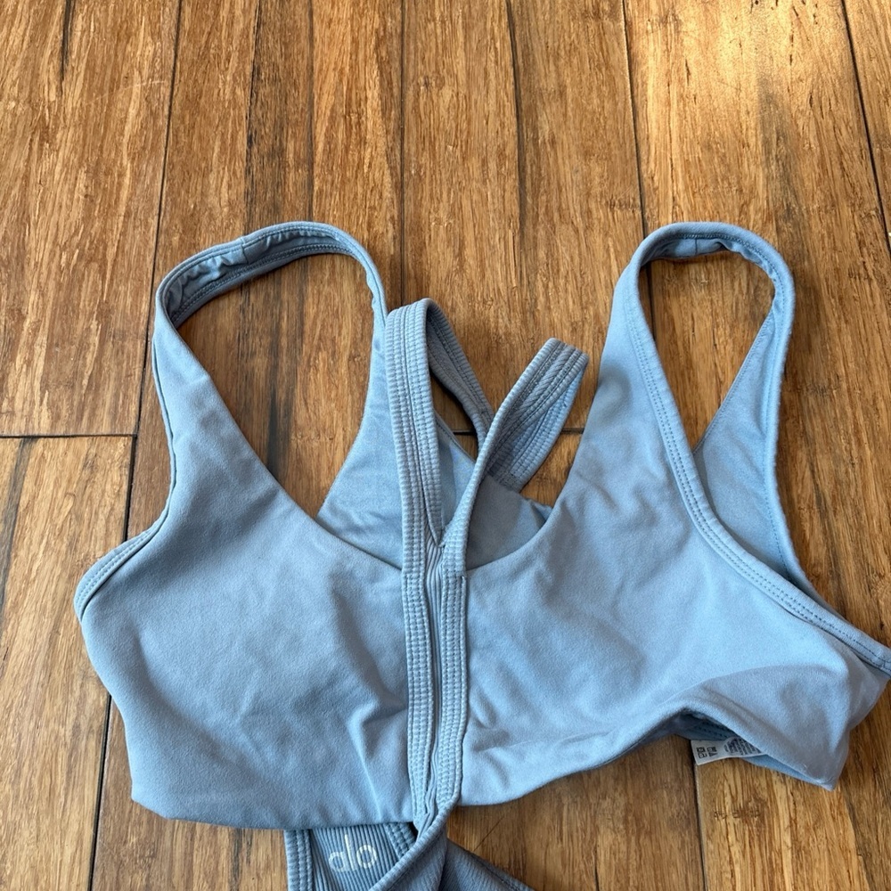 ALO Yoga Trackie  Sport Bra Women Size Medium Blue Gym Stretching - Picture 4 of 13